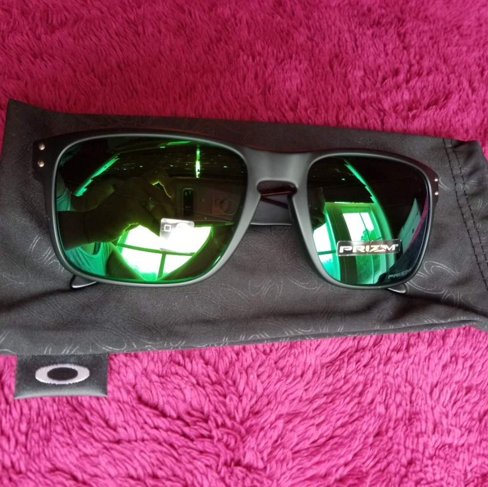 Polarized Oakley's sun glass jade faded color!